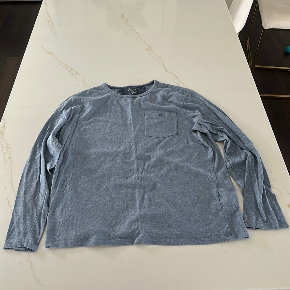 Men’s Banana Republic Long Sleeve Pocket Tee XL